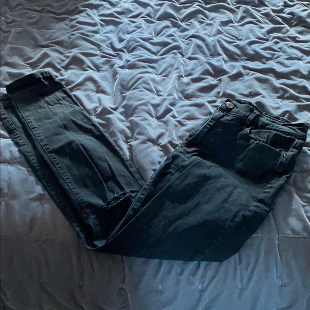 [BDG] Twig High Rise Distressed Black Skinny Jeans